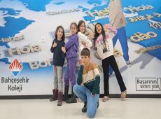 İREM ALTUNÇ-ALPEREN MUSAB-SALİHA EBRAR  KOTAN-ELİF GÜZEYYA BİNGÖL-HELİN BARAN